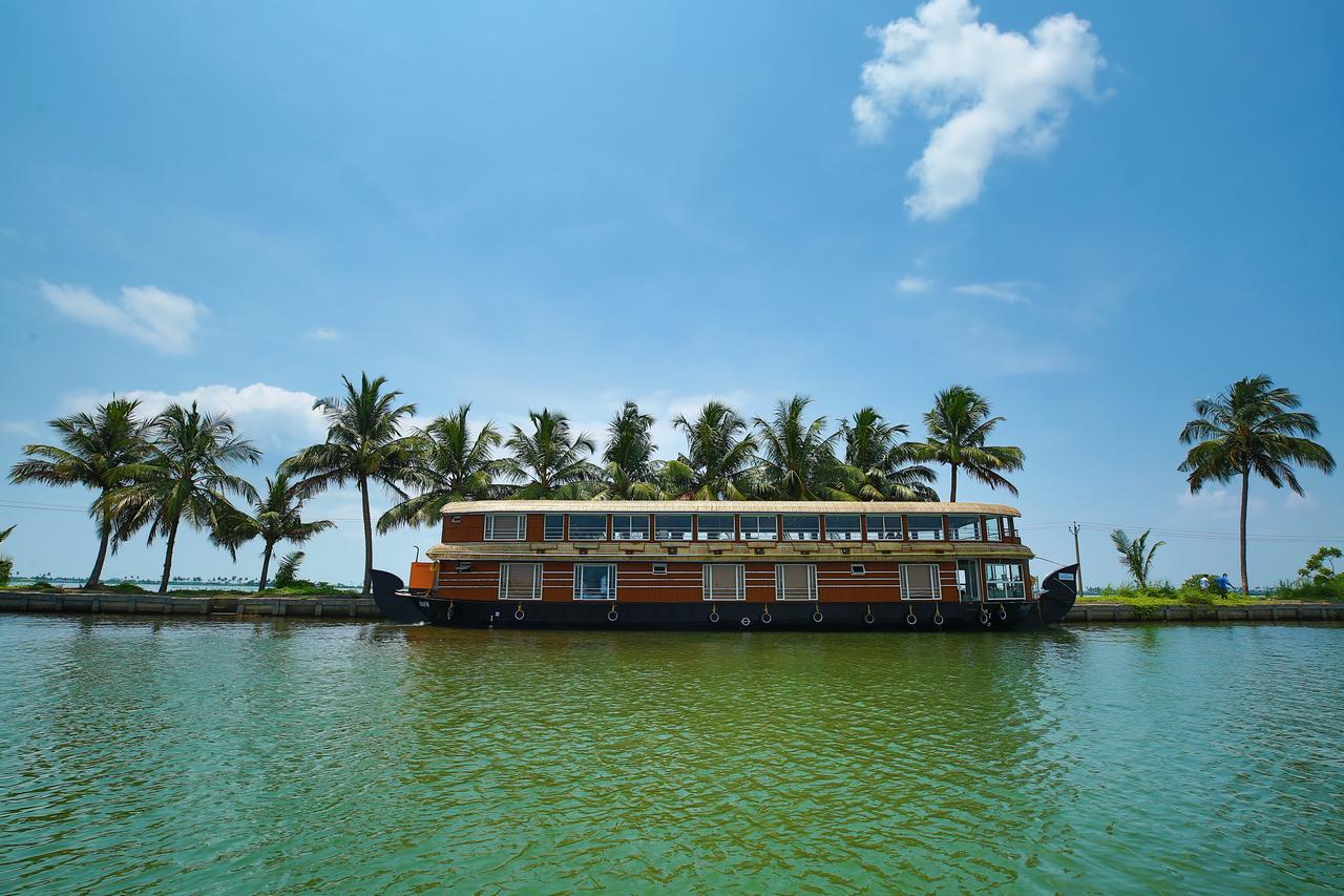 Southern Panorama Houseboats Botel Alappuzha