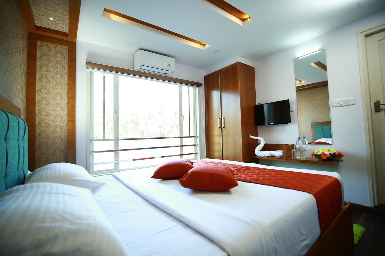 Southern Panorama Houseboats 5*