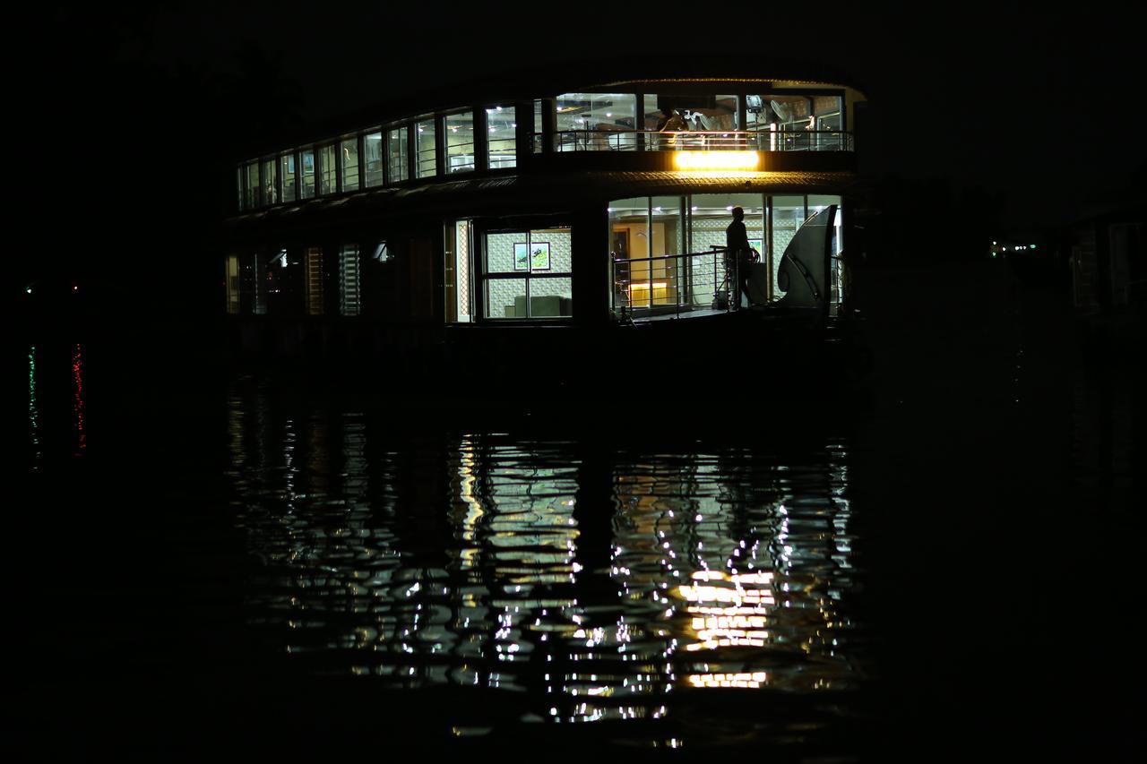 Southern Panorama Houseboats Alappuzha
