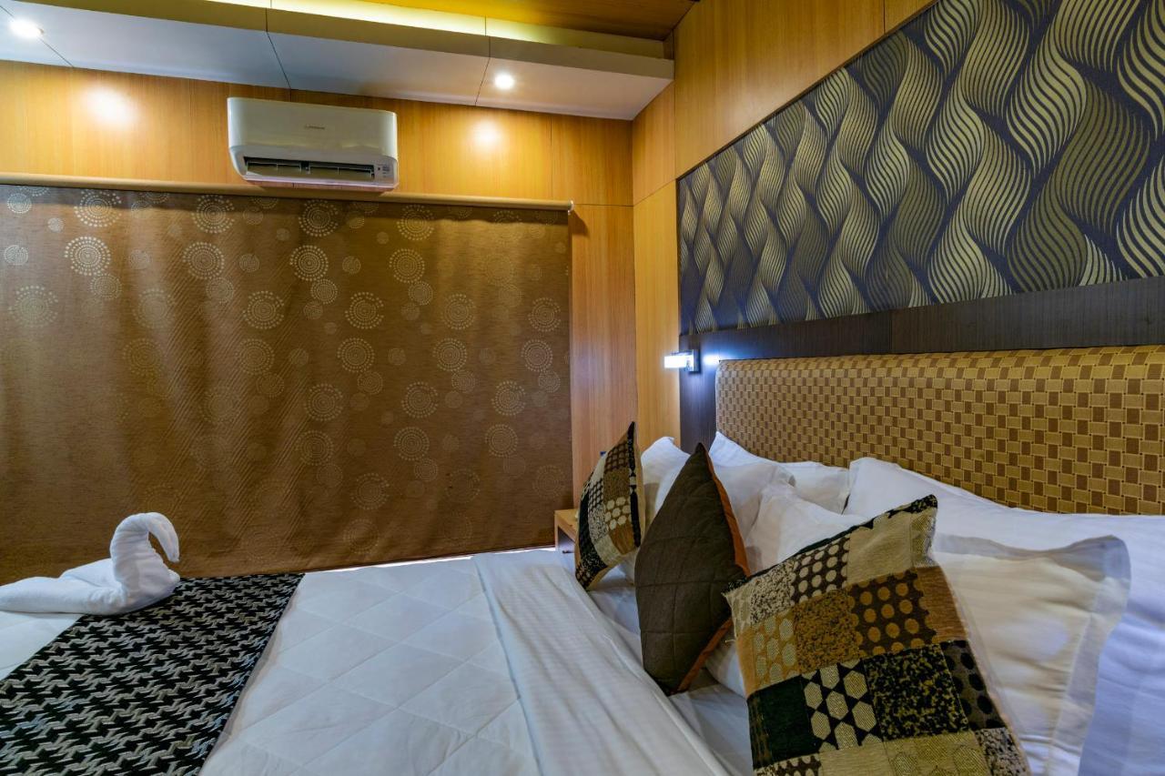 Southern Panorama Houseboats